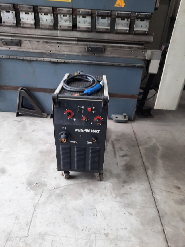 Expres 250 Amper Gazaltı Kaynak Makinesi