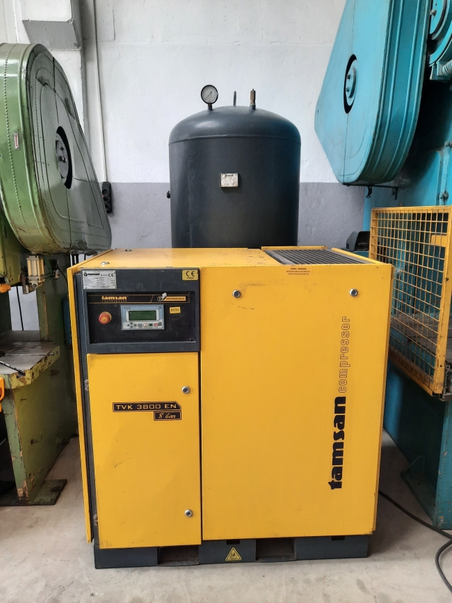 Tamsan Vidalı Kompresör 22 KW SET 1.000 Tank Kurutucu 2015 Model